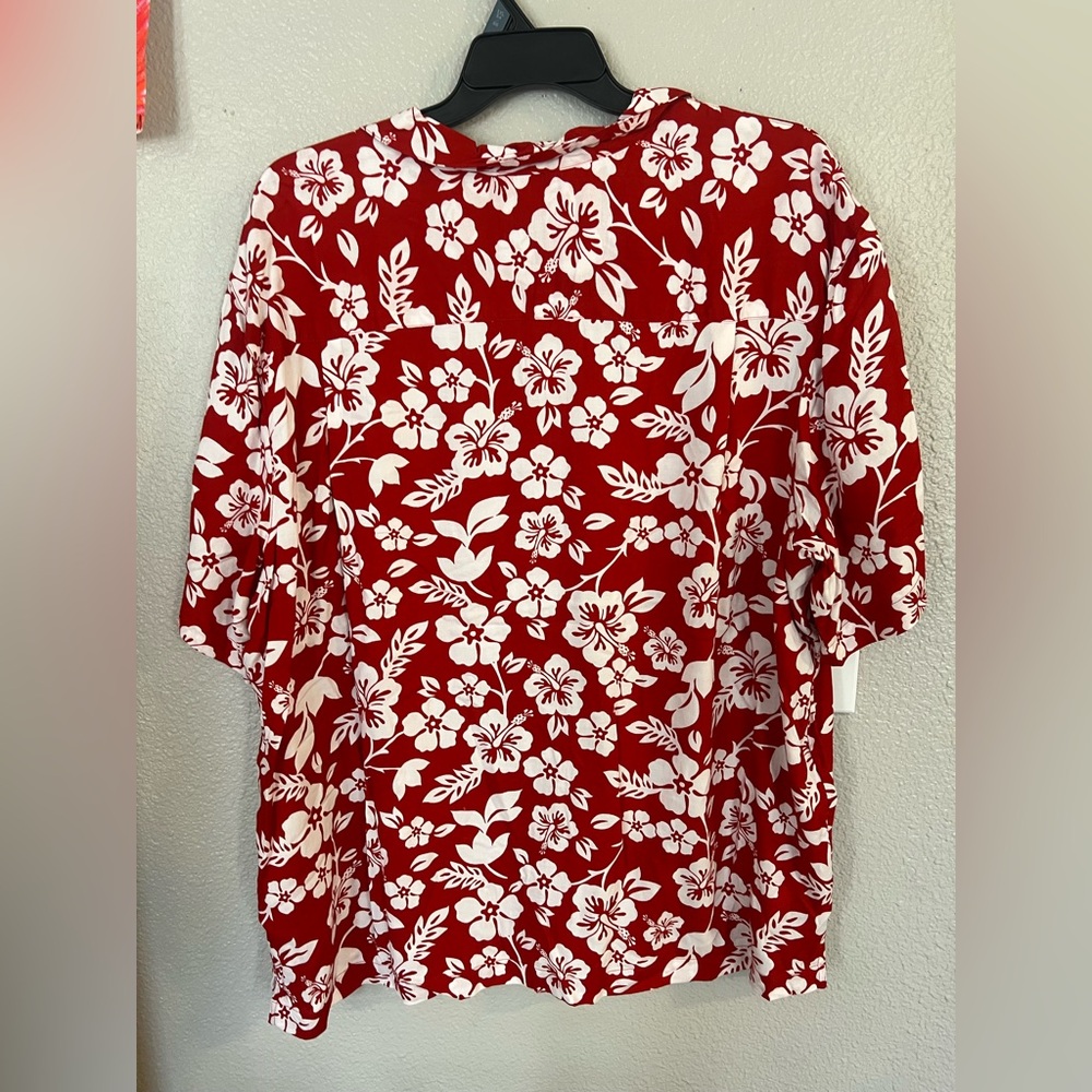 Floral Red and White Mens top